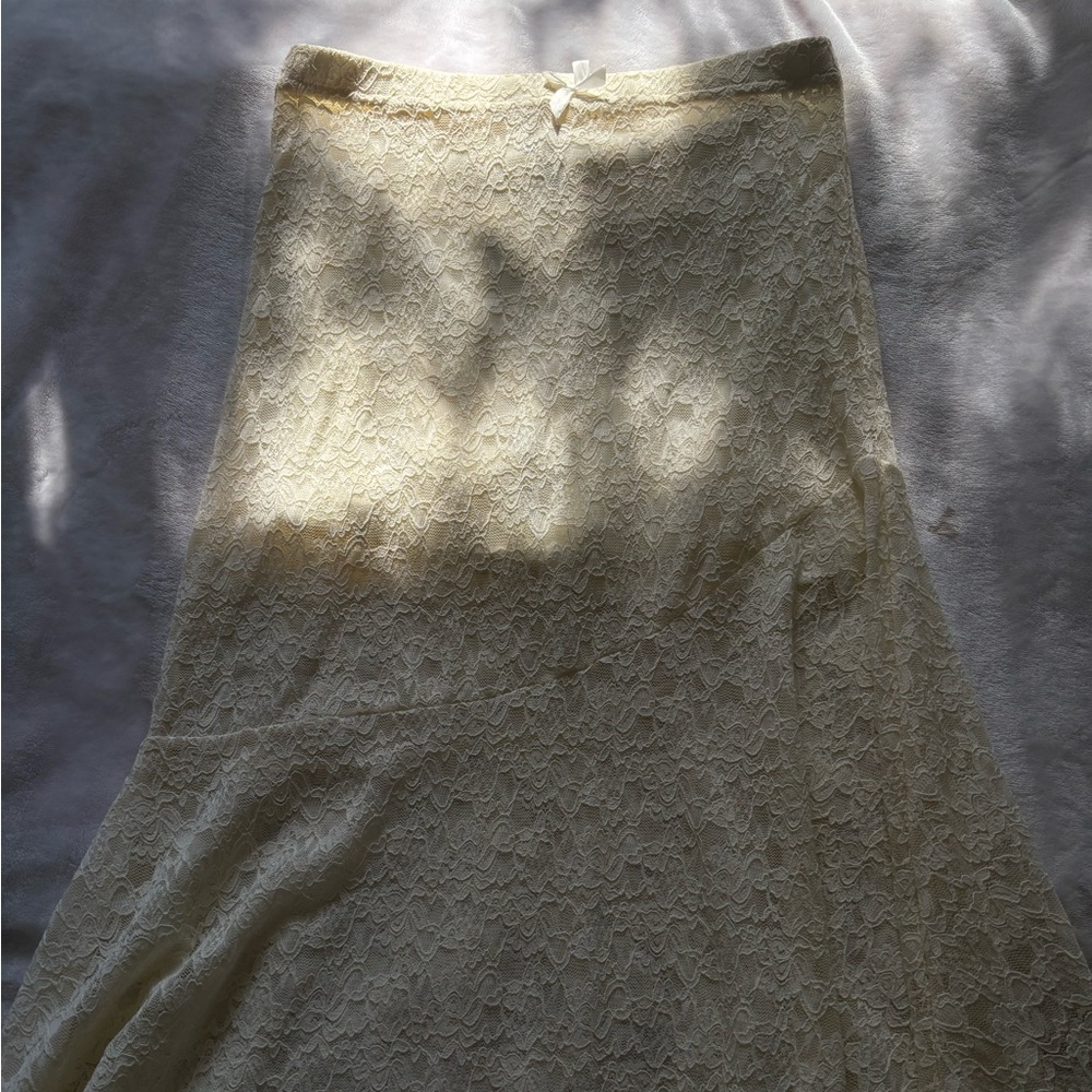 Elegant Cream Lace Skirt
